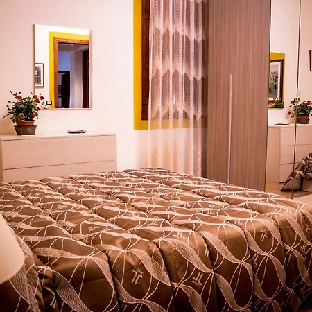 House With 3 Bedrooms In Sciacca, With Enclosed Garden And Wifi - 5 Km *